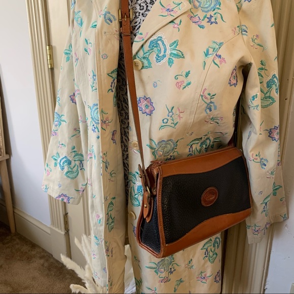 Vintage Dooney & Bourke Classic Top Zip Crossbody - Picture 10 of 16